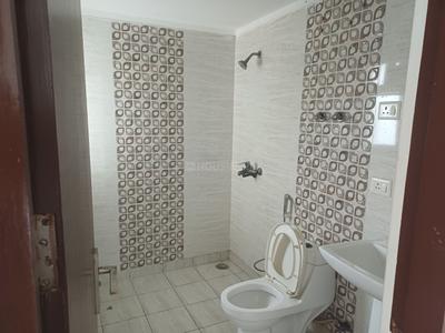 Image of 1995 Sq.ft 3.5 BHK Apartment / Flat for rent in Gulshan Ikebana, Sector 143, Noida for Rs. 54000