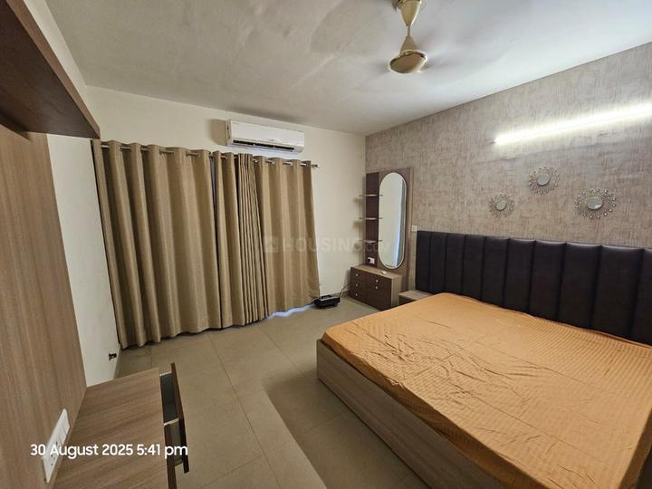 Purab Premium Appartment Bedroom 1