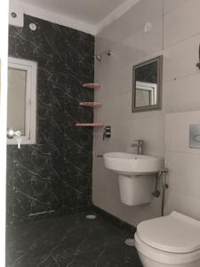 Common Bathroom Image of 995 Sq.ft 2 BHK Apartment / Flat for sale in Arihant Ambar, Noida Extension Greater Noida for Rs. 9100000