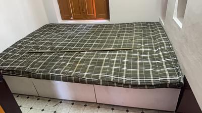 Bedroom Image of 700 Sq.ft 2 BHK Builder Floor for rent in Doliyon Ka Bass Sikar for Rs. 8000