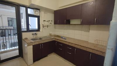 Kitchen Image of 980 Sq.ft 2 BHK Apartment / Flat for rent in Logix Blossom County, Sector 137 Noida for Rs. 28000