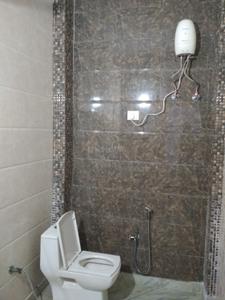 Bathroom Image of 1400 Sq.ft 2 BHK Builder Floor for rent in Sector 70 Noida for Rs. 40000