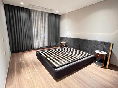 Bedroom Image of 3600 Sq.ft 4.5 BHK Apartment / Flat for sale in Panchshil Towers, Kharadi Pune for Rs. 46000000