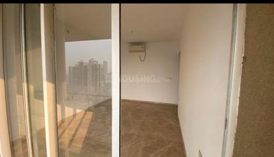 Bathroom Image of 2132 Sq.ft 4 BHK Apartment / Flat for sale in Gurukrupa Alaknanda, Juhu Mumbai for Rs. 95000000