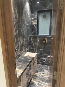 Bathroom Image of 2400 Sq.ft 4 BHK Builder Floor for sale in DLF Phase 4 Gurgaon for Rs. 47000000