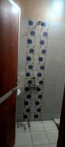 Bathroom Image of 450 Sq.ft 1 RK Builder Floor for rent in Sudama Nagar Indore for Rs. 7000