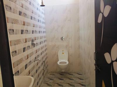 Bathroom Image of 1250 Sq.ft 2 BHK Builder Floor for rent in Mahamaya Galaxy Greens, Vidhan Sabha Road Raipur for Rs. 14000