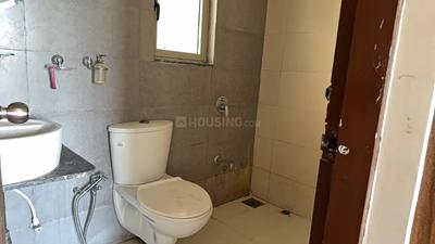 Image of 1080 Sq.ft 2 BHK Apartment / Flat for rent in Adani The Meadows, Shantigram, Ahmedabad for Rs. 34999