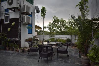 Balcony Image of 2700 Sq.ft 3 BHK Builder Floor for sale in Safdarjung Enclave New Delhi for Rs. 70000000