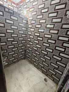 Bathroom Image of 660 Sq.ft 2.5 BHK Independent House for sale in Shahdara New Delhi for Rs. 4000000