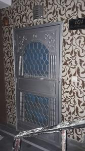 Bathroom Image of 750 Sq.ft 1.5 BHK Apartment / Flat for sale in Radhika Apartment, Sector 14 Dwarka New Delhi for Rs. 9000000