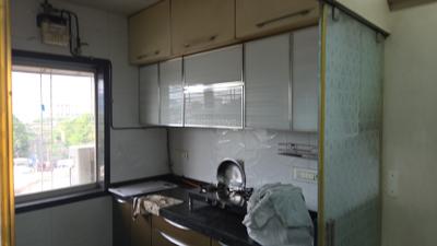 Kitchen Image of 750 Sq.ft 1.5 BHK Apartment / Flat for rent in Bhagnari CHS, Sion Mumbai for Rs. 55000