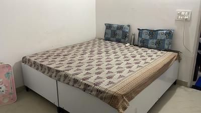 Bedroom Image of Kanika girls pg in Tugalpur Village, Greater Noida