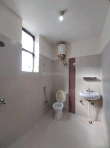 Bathroom Image of 2170 Sq.ft 3 BHK Apartment / Flat for rent in Sector 48 Faridabad for Rs. 25000