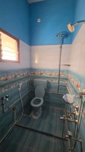 Bathroom Image of 850 Sq.ft 2 BHK Builder Floor for rent in Hasthampatti Salem for Rs. 9000