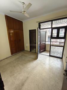 Bedroom Image of 1100 Sq.ft 2 BHK Apartment / Flat for rent in Patparganj New Delhi for Rs. 29000