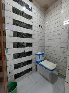 Bathroom Image of 1100 Sq.ft 4 BHK Apartment / Flat for sale in Naraina New Delhi for Rs. 14000000