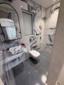 Image of 710 Sq.ft 2 BHK Apartment / Flat for sale in Raunak Centrum, Chembur, Mumbai for Rs. 16000000