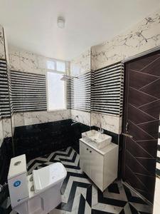 Bathroom Image of 1850 Sq.ft 3 BHK Apartment / Flat for sale in M3M Heights, Sector 65 Gurgaon for Rs. 26000000