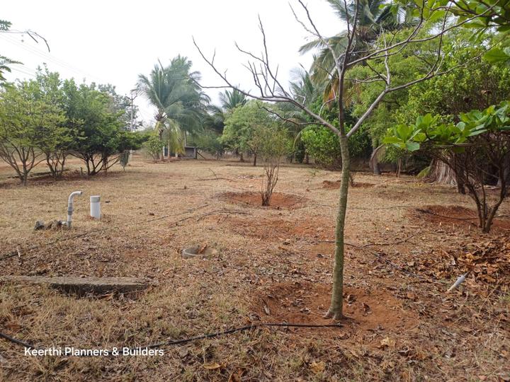 Vadamugam Vellode Main Image 1