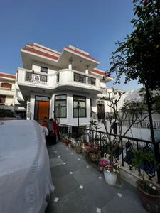 Image of 9000 Sq.ft 12 BHK Independent House for sale in Sector 61, Noida for Rs. 130000000