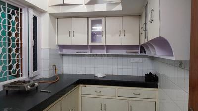 Kitchen Image of 2400 Sq.ft 4 BHK Builder Floor for rent in Arjun Nagar New Delhi for Rs. 150000