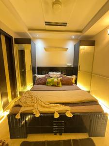 Bedroom Image of 1440 Sq.ft 3 BHK Builder Floor for sale in Chittaranjan Park New Delhi for Rs. 36500000