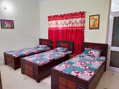 Bedroom Image of Chitra Girls and Boys PG in Sector 41, Noida