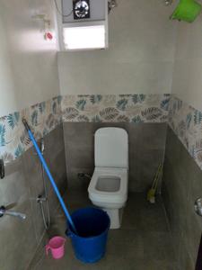 Common Bathroom Image of 1250 Sq.ft 2 BHK Apartment / Flat for sale in Nayans Nature Springs, Kukatpally Hyderabad for Rs. 10550000