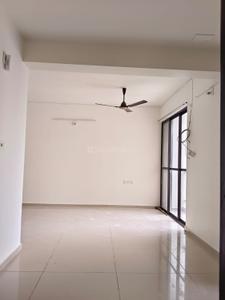 Hall Image of 1225 Sq.ft 2 BHK Apartment / Flat for rent in Darshanam Central Park, Sayajiganj Vadodara for Rs. 17000