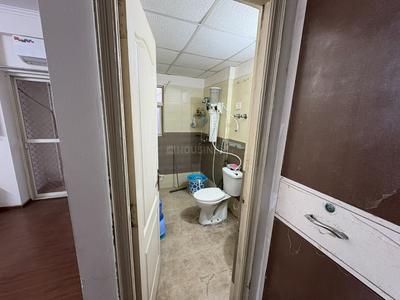 Bathroom Image of 1320 Sq.ft 3 BHK Apartment / Flat for sale in Maxblis White House, Sector 75 Noida for Rs. 18700000