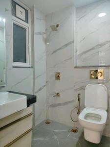 Common Bathroom One Image of 2295 Sq.ft 3 BHK Apartment / Flat for sale in Conscient Hines Elevate, Sector 59 Gurgaon for Rs. 57000000