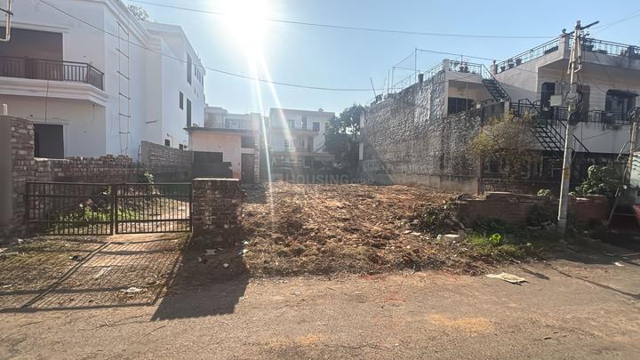 Sector 82 A Main Image 1