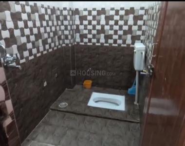 Bathroom Image of 1200 Sq.ft 2 BHK Independent House for rent in Chinhat Lucknow for Rs. 14000