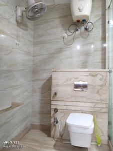 Bathroom Image of 3250 Sq.ft 3 BHK Independent House for rent in Paschim Vihar New Delhi for Rs. 60500