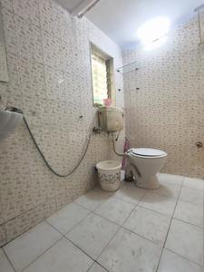 Bathroom Image of 580 Sq.ft 1 BHK Apartment / Flat for rent in Borivali West Mumbai for Rs. 22000