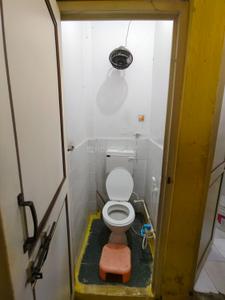 Bathroom Image of 900 Sq.ft 2 BHK Apartment / Flat for sale in Itarsi Hoshangabad for Rs. 2600000