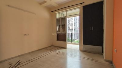 Bedroom Image of 1633 Sq.ft 3 BHK Apartment / Flat for rent in Prateek The Royal Cliff, Crossings Republik Ghaziabad for Rs. 23000