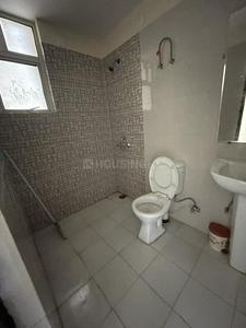 Bathroom Image of 1200 Sq.ft 2 BHK Apartment / Flat for rent in Ansal Emerald Heights, Chamrauli Agra for Rs. 14500