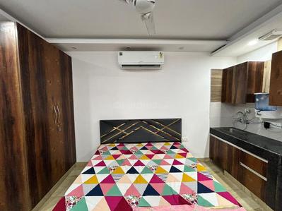 Bedroom Image of 200 Sq.ft 1 RK Builder Floor for rent in Rajouri Garden New Delhi for Rs. 17000