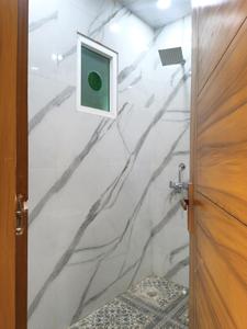 Common Bathroom Image of 1230 Sq.ft 3 BHK Builder Floor for sale in Indirapuram Ghaziabad for Rs. 12000000