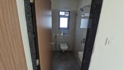 Image of 560 Sq.ft 2 BHK Apartment / Flat for sale in Shreeji Plaza, Malad West, Mumbai for Rs. 16000000