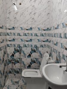 Bathroom Image of 1300 Sq.ft 3 BHK Apartment / Flat for rent in Kodambakkam Chennai for Rs. 47000