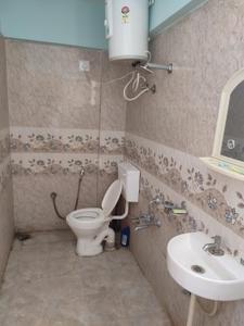 Bathroom Image of 600 Sq.ft 1 BHK Builder Floor for rent in Doddanekundi Bengaluru for Rs. 18500