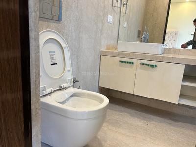 Bathroom Image of 3700 Sq.ft 4 BHK Apartment / Flat for sale in Godrej Platinum, Alipore Kolkata for Rs. 80000000