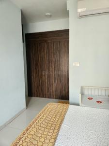 Bedroom Image of 840 Sq.ft 2 BHK Apartment / Flat for sale in Rustomjee Urbania Azziano, Thane West Thane for Rs. 17500000