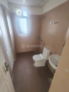 Bathroom Image of 1810 Sq.ft 3 BHK Apartment / Flat for rent in Sushant Golf City Lucknow for Rs. 20000
