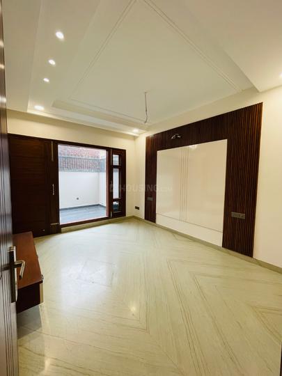 Sector 79 Main Image 1