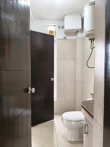 Common Bathroom Image of 1975 Sq.ft 3 BHK Apartment / Flat for sale in Spaze Privy, Sector 72 Gurgaon for Rs. 24500000