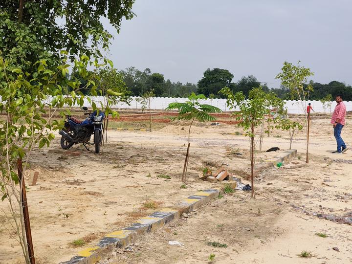 Gosainganj Main Image 1